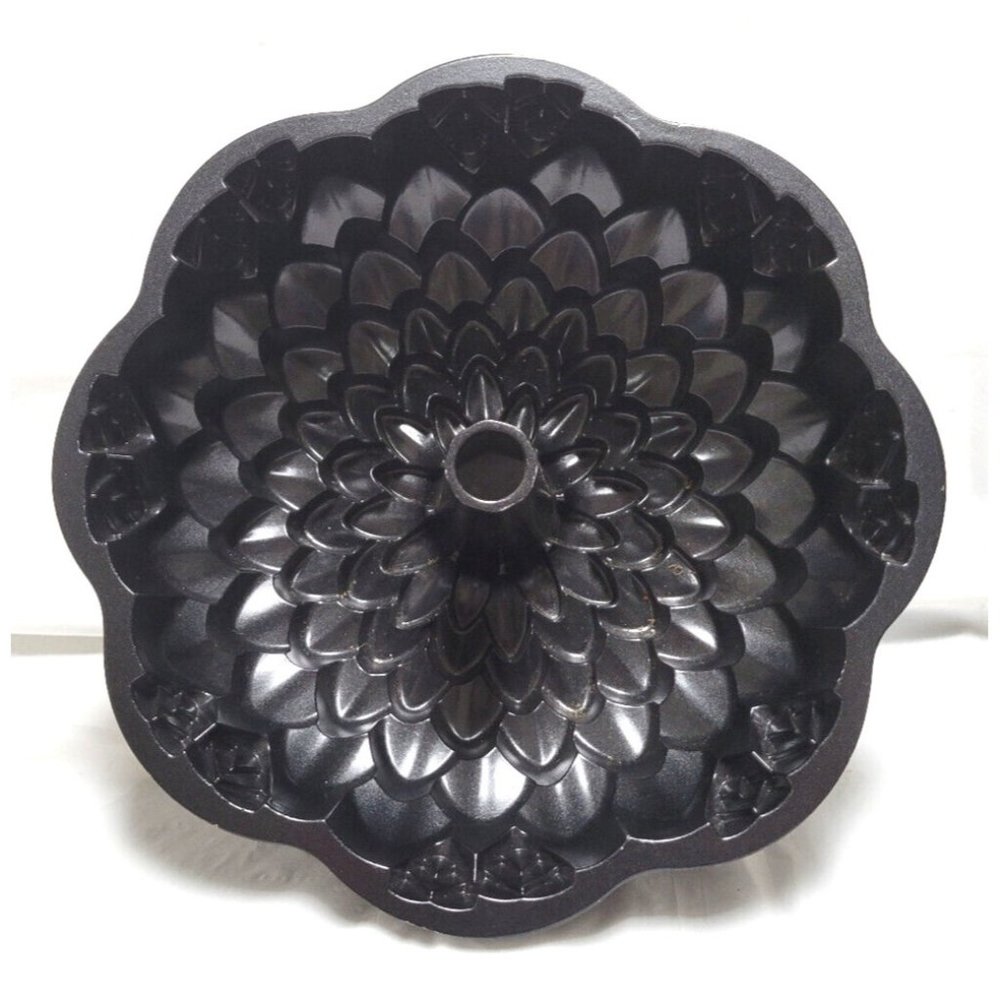 Nordic Ware Black Floral Bundt Pan